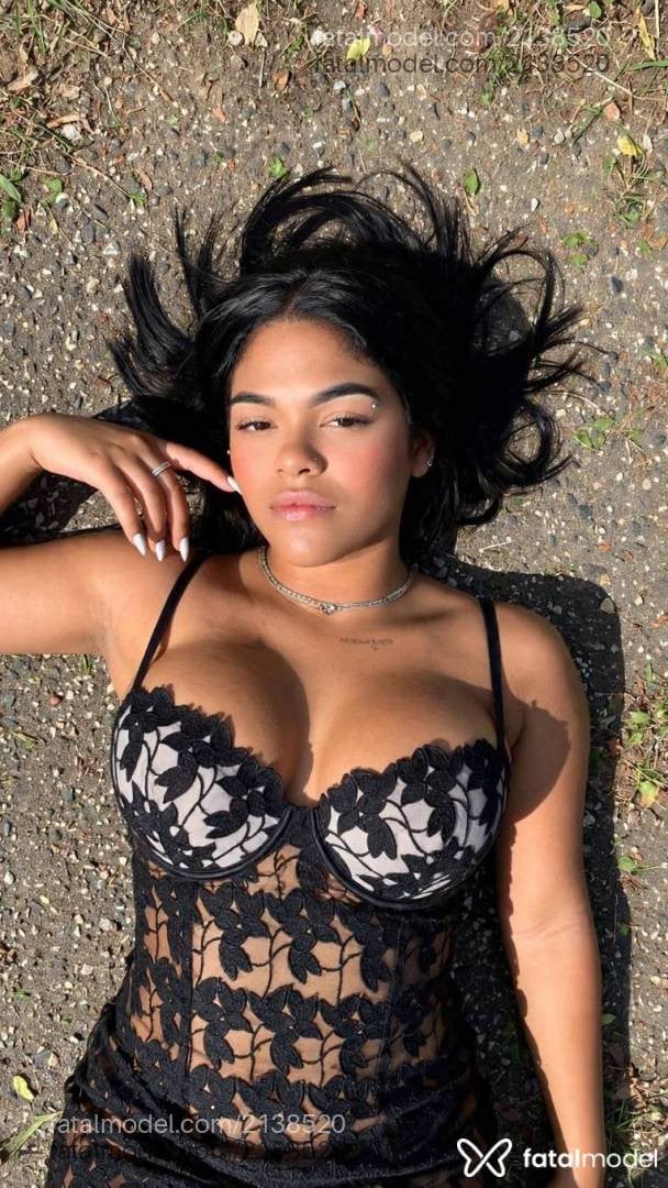 Acompanhante mulher morena (o) de olhos castanhos - Regiane Oliver