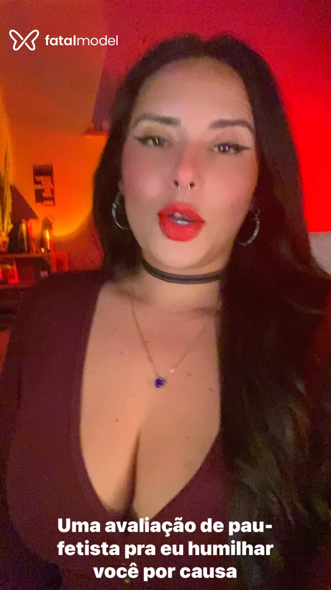 Acompanhante mulher com cabelo castanho de olhos castanhos - Almalivre