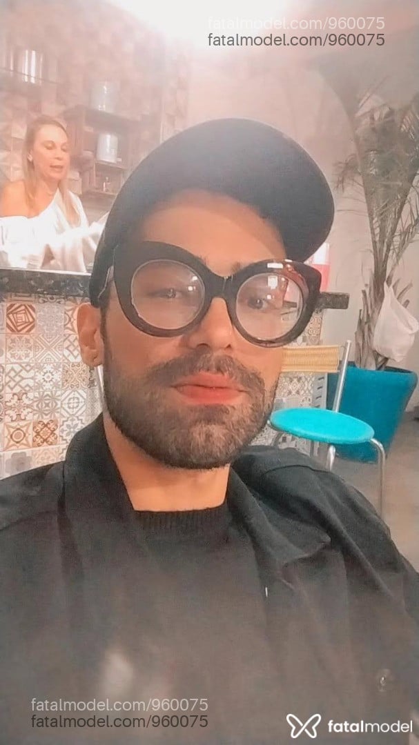 Acompanhante homem morena (o) de olhos castanhos em Itumbiara Acompanhante homem morena (o) de olhos castanhos em Itumbiara - Coutinho