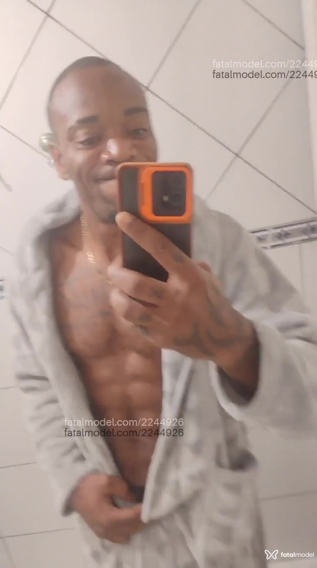 Acompanhante homem morena (o) de olhos castanhos em Tijucas Acompanhante homem morena (o) de olhos castanhos em Tijucas - Wilson