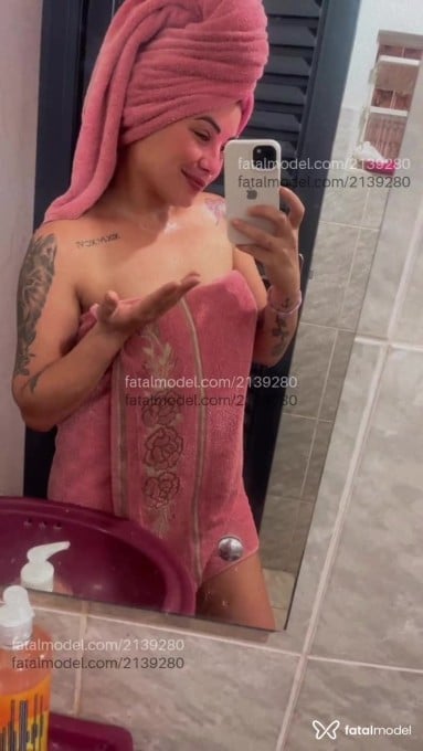 Acompanhante mulher com cabelo castanho de olhos castanhos - Ana Clara
