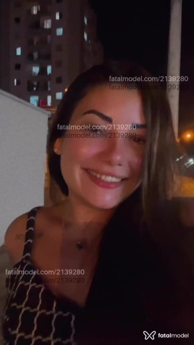 Acompanhante mulher com cabelo castanho de olhos castanhos - Ana Clara