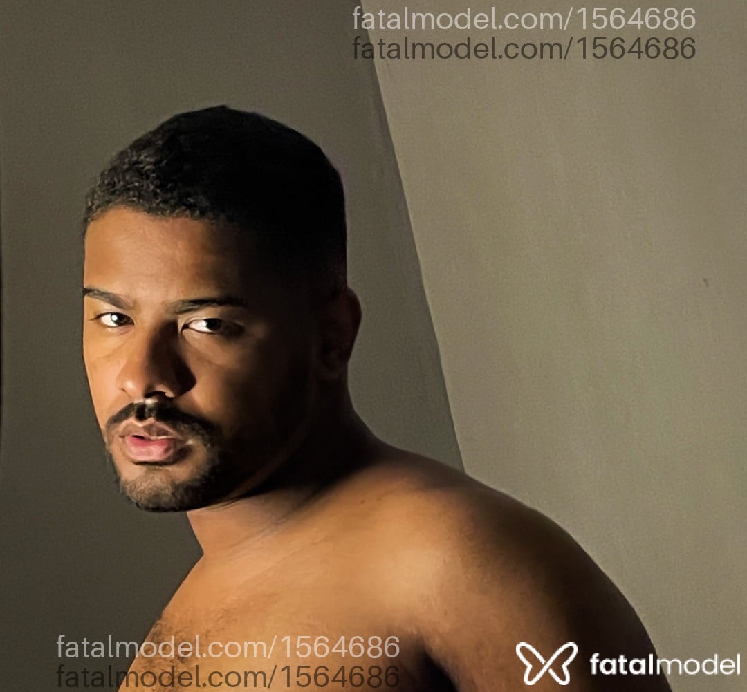 Acompanhante homem morena (o) de olhos pretos em São Paulo - Honey