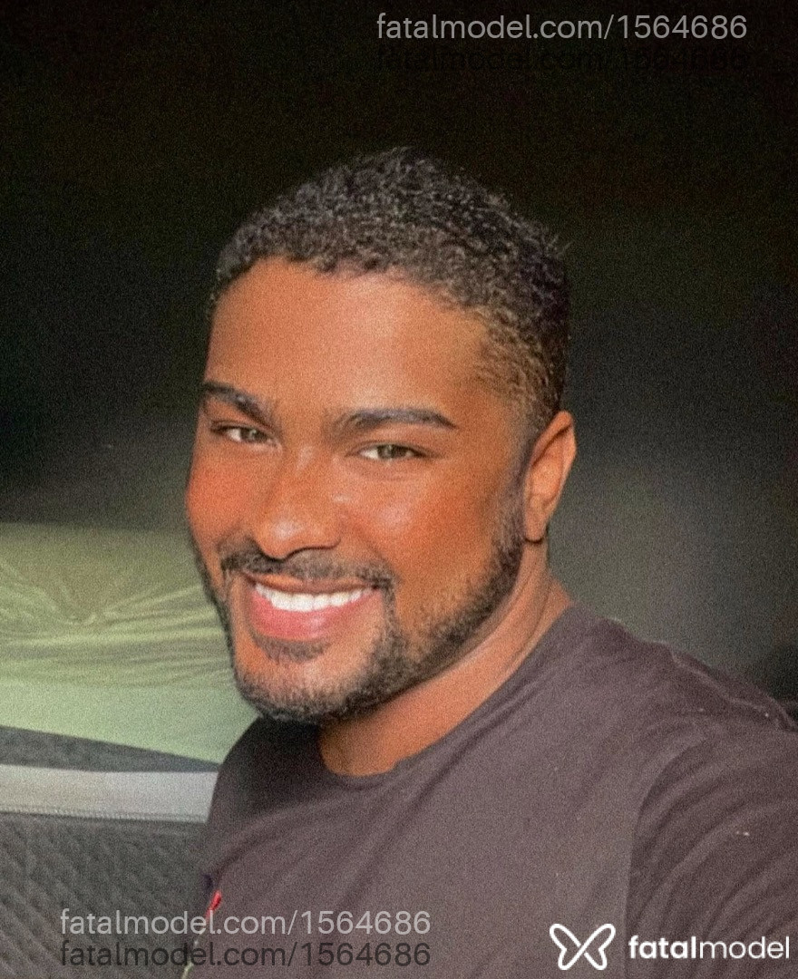 Acompanhante homem morena (o) de olhos pretos em São Paulo - Honey