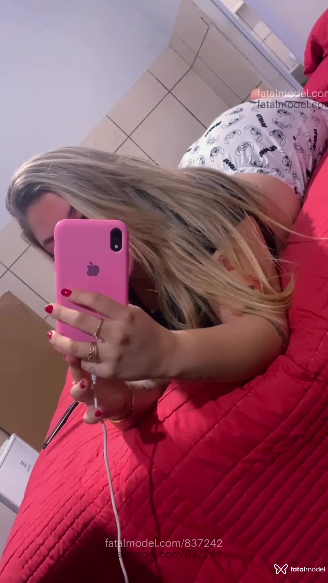 Acompanhante mulher loira (o) de olhos azuis em Tucumã - Bianca araujo
