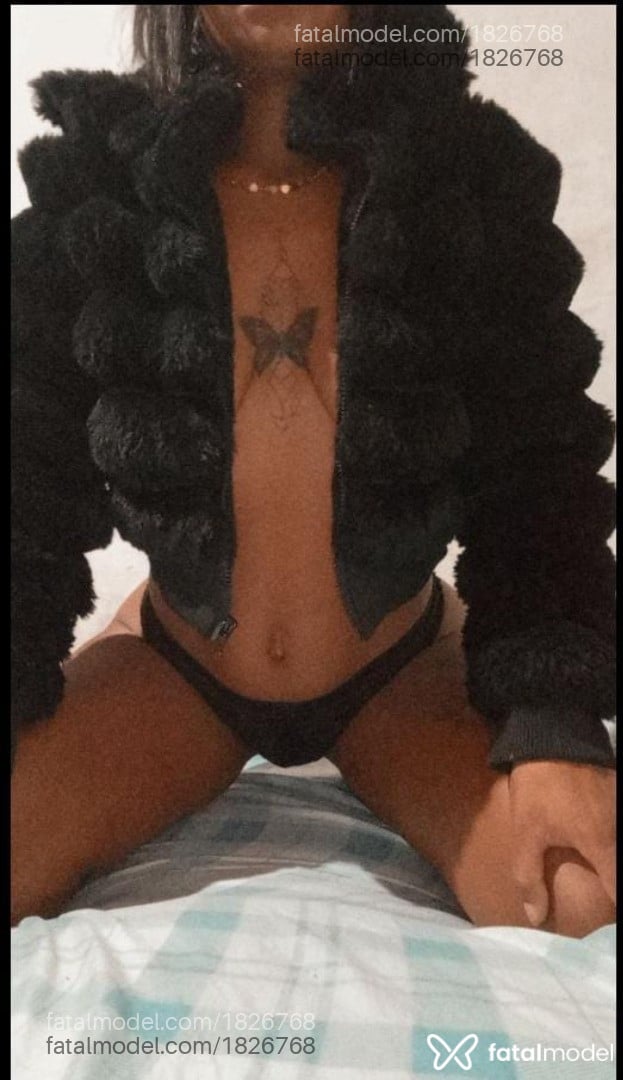 Acompanhante mulher com cabelo castanho de olhos castanhos - Aline Acompanhante mulher com cabelo castanho de olhos castanhos - Aline