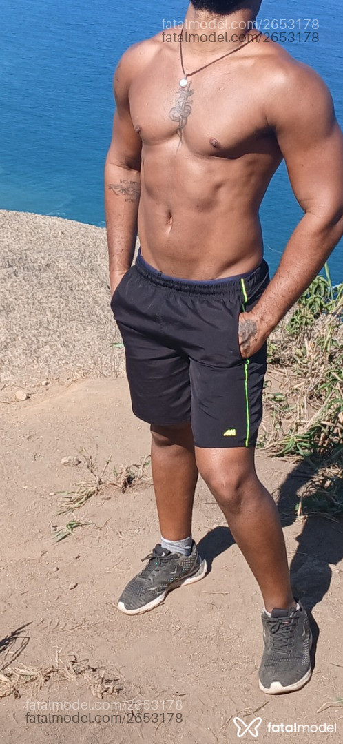 Acompanhante homem morena (o) de olhos castanhos - Brotherage Acompanhante homem morena (o) de olhos castanhos - Brotherage