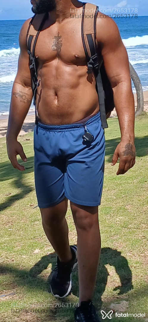 Acompanhante homem morena (o) de olhos castanhos - Brotherage Acompanhante homem morena (o) de olhos castanhos - Brotherage