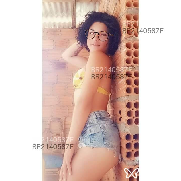 Acompanhante mulher trans com cabelo castanho de olhos castanhos em Virtual Acompanhante mulher trans com cabelo castanho de olhos castanhos em Virtual - Lavinnya