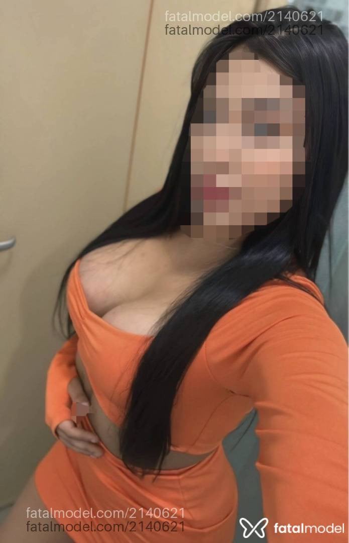 Acompanhante mulher com cabelo castanho de olhos cinza - Bella Campos