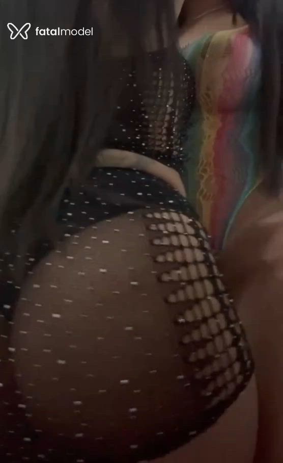 Acompanhante mulher com cabelo castanho de olhos mel - Bella Campos