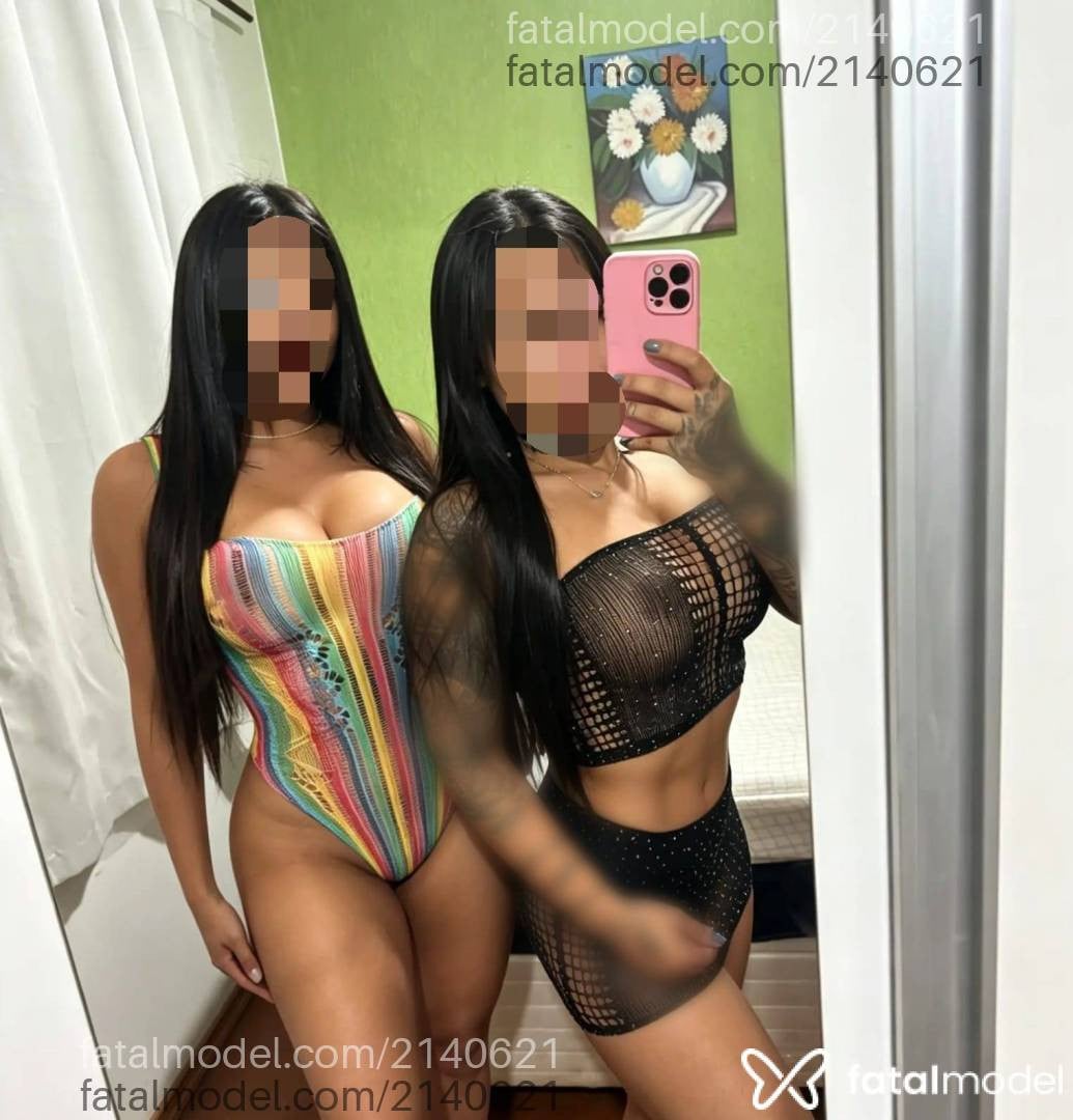 Acompanhante mulher com cabelo colorido de olhos cinza - Bella Campos