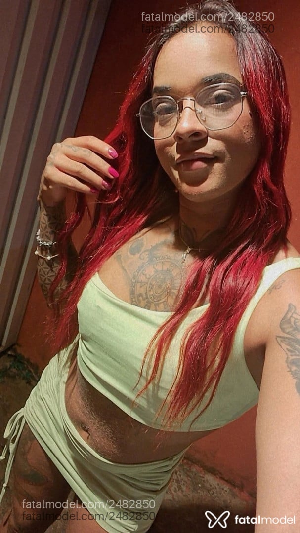 Acompanhante mulher trans ruiva (o) de olhos pretos em Tupaciguara Acompanhante mulher trans ruiva (o) de olhos pretos em Tupaciguara - Kauany