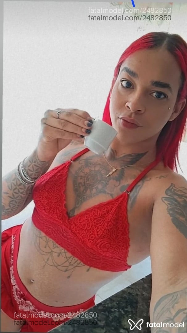 Acompanhante mulher trans ruiva (o) de olhos pretos em Tupaciguara Acompanhante mulher trans ruiva (o) de olhos pretos em Tupaciguara - Kauany