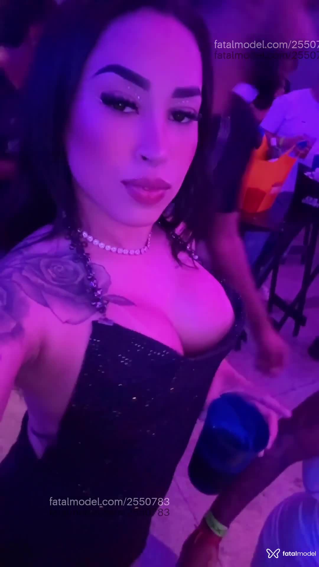 Acompanhante mulher com cabelo castanho de olhos castanhos em Monte Carmelo Acompanhante mulher com cabelo castanho de olhos castanhos em Monte Carmelo - Larissa