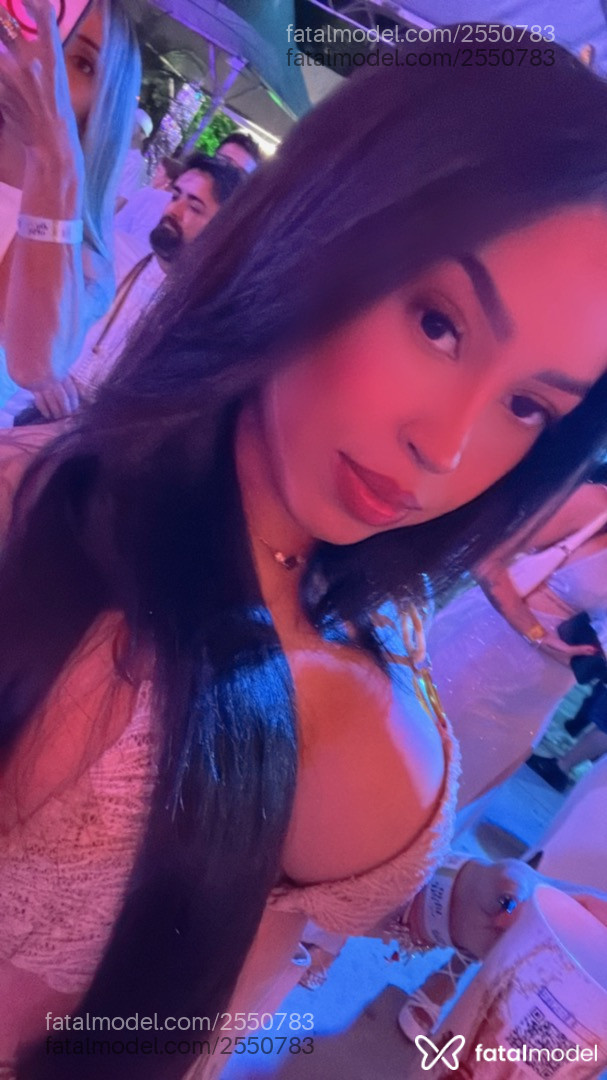 Acompanhante mulher com cabelo castanho de olhos castanhos em Monte Carmelo Acompanhante mulher com cabelo castanho de olhos castanhos em Monte Carmelo - Larissa
