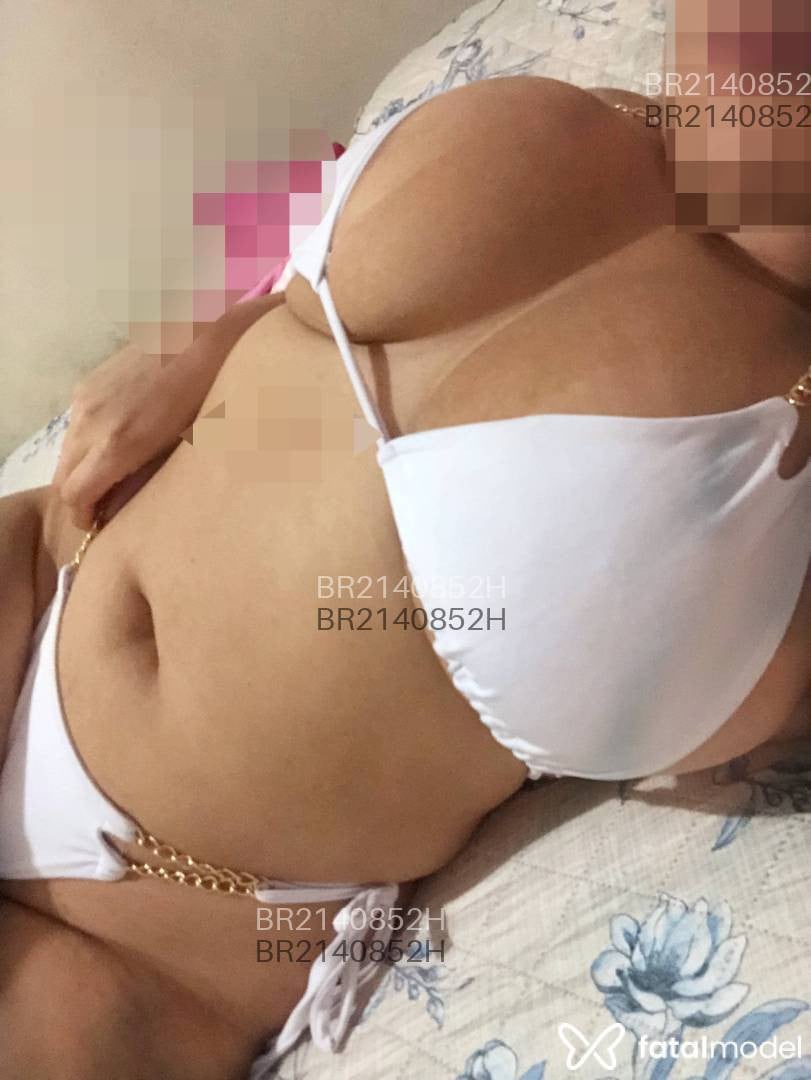 Acompanhante mulher loira (o) de olhos pretos - Yara Valentína