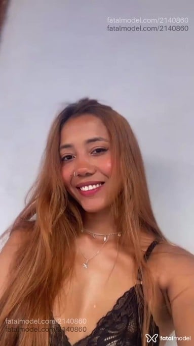 Acompanhante mulher morena (o) de olhos pretos em Luís Eduardo Magalhães - Arya Saad