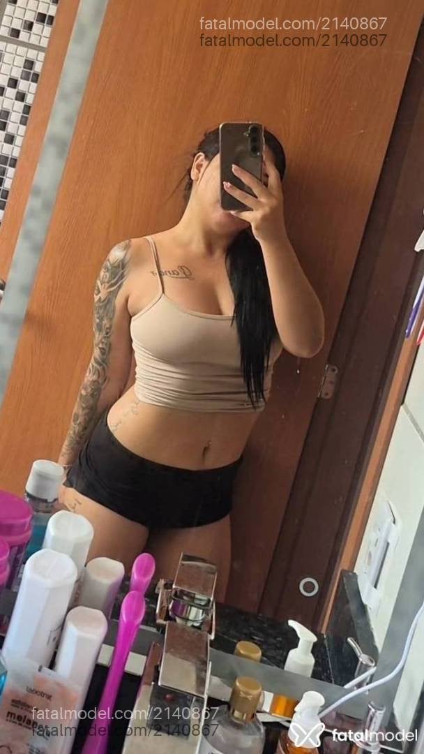 Acompanhante mulher morena (o) de olhos castanhos - Pietra Loppes