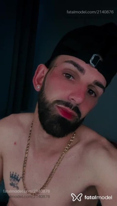Acompanhante homem com cabelo castanho de olhos castanhos em Canela Acompanhante homem com cabelo castanho de olhos castanhos em Canela - Patrickmagrinho
