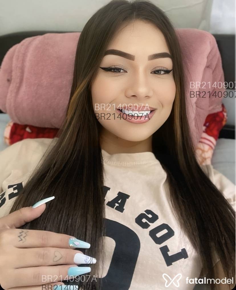 Acompanhante mulher com cabelo castanho de olhos mel - Mayumi Lancaster