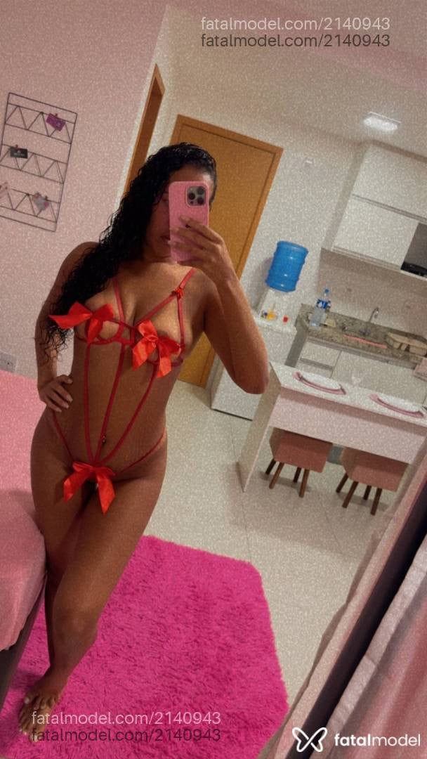 Acompanhante mulher morena (o) de olhos castanhos - Manu