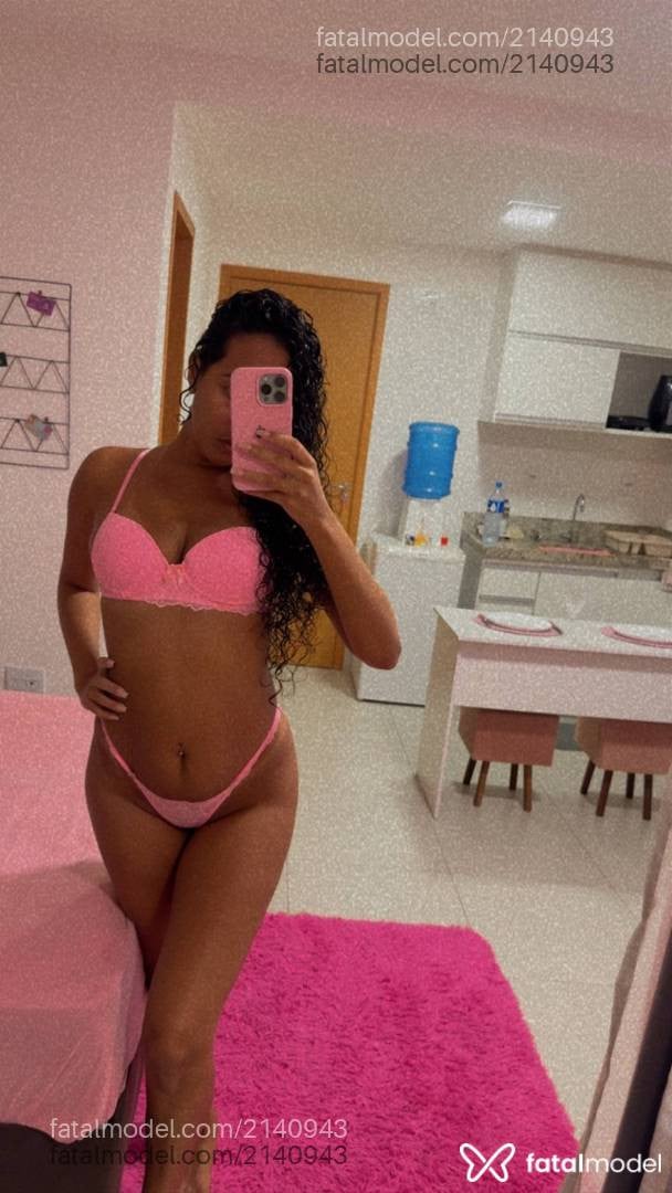 Acompanhante mulher morena (o) de olhos castanhos - Manu