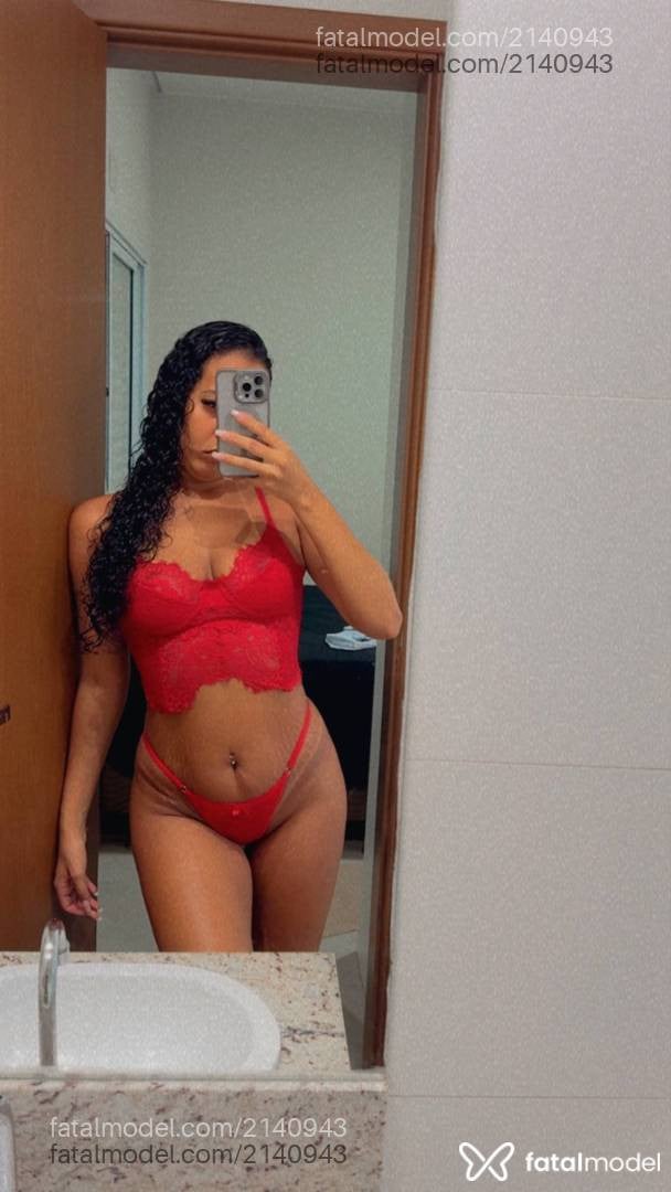 Acompanhante mulher morena (o) de olhos castanhos - Manu