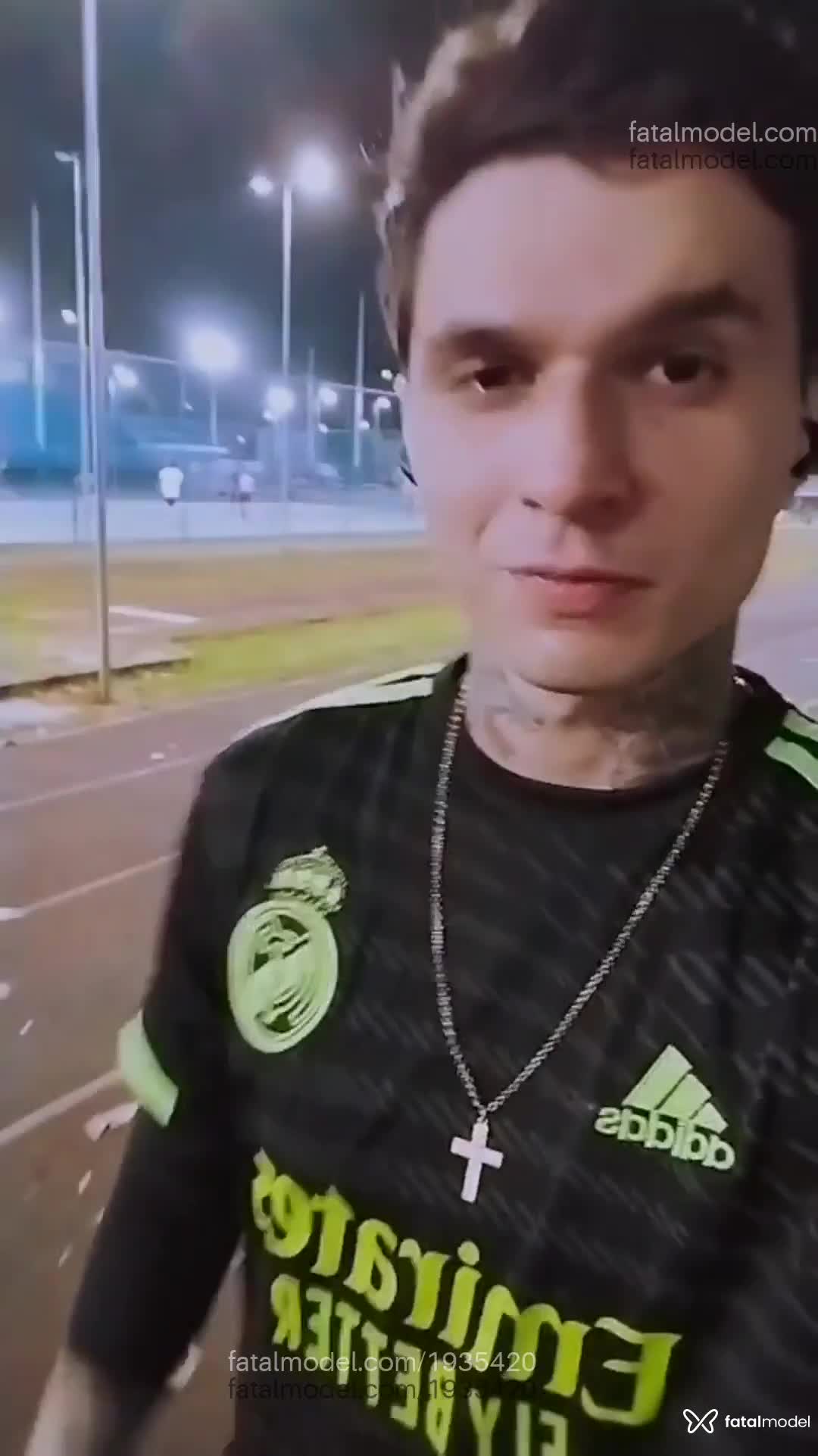 Acompanhante homem com cabelo castanho de olhos castanhos em Rio de Janeiro - Lucas