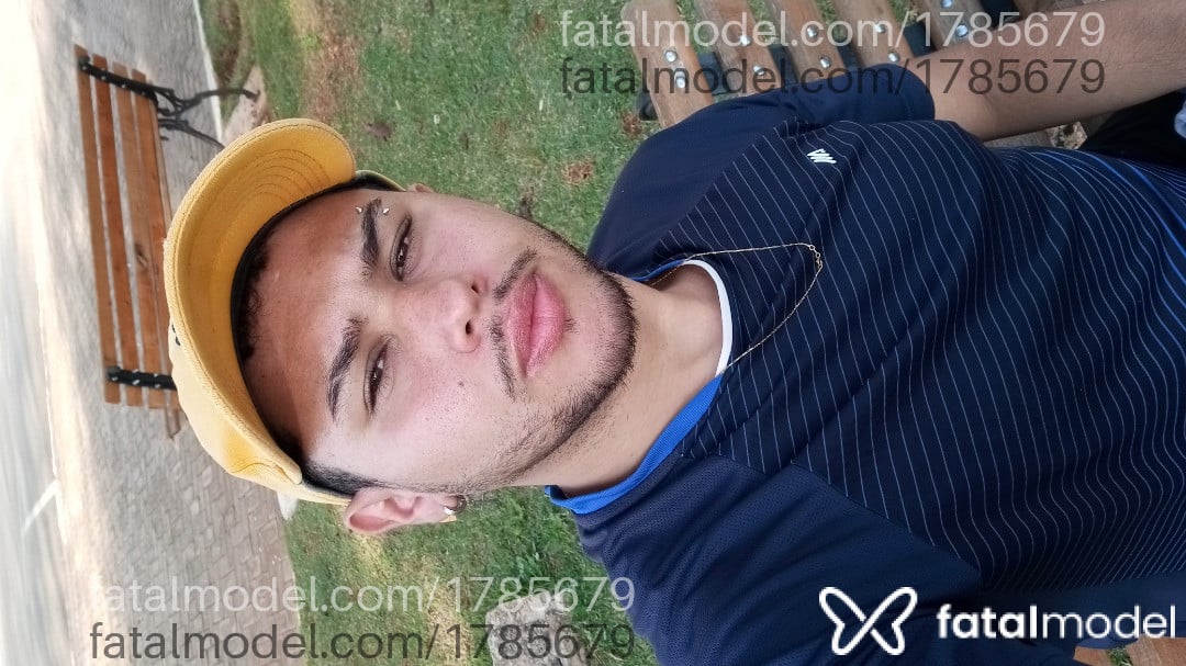 Acompanhante homem com cabelo castanho de olhos castanhos em Itapeva - Feeehbueno