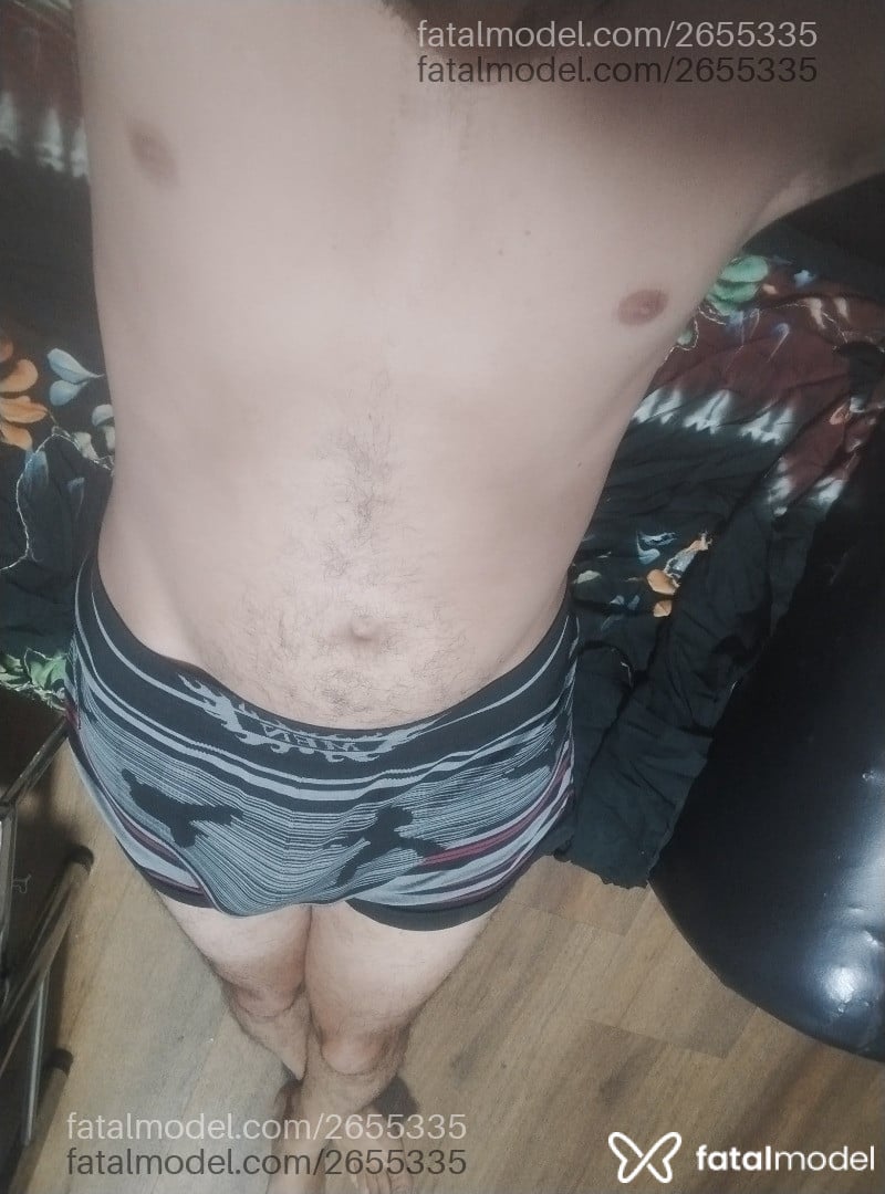 Acompanhante homem morena (o) de olhos pretos em Vila Velha - Gui Gui