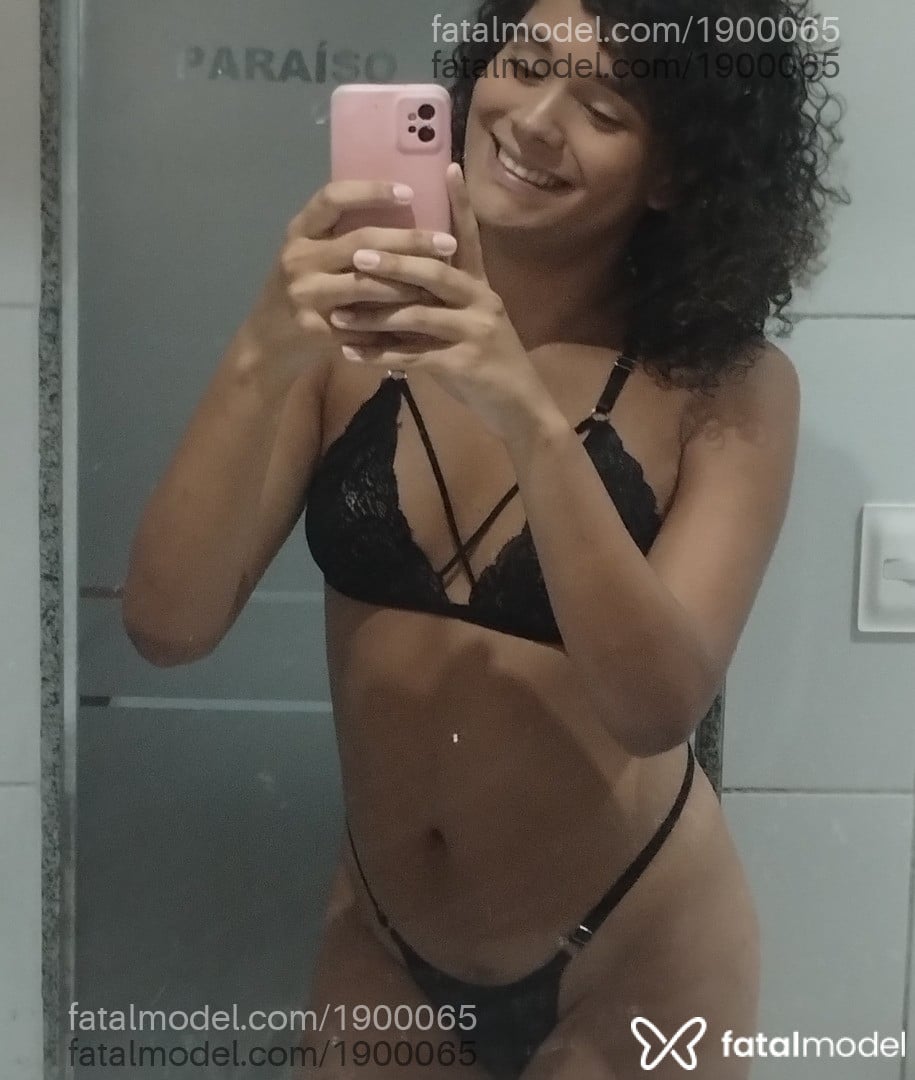 Acompanhante mulher trans com cabelo castanho de olhos castanhos em Cabo de Santo Agostinho - Sabrina Souza