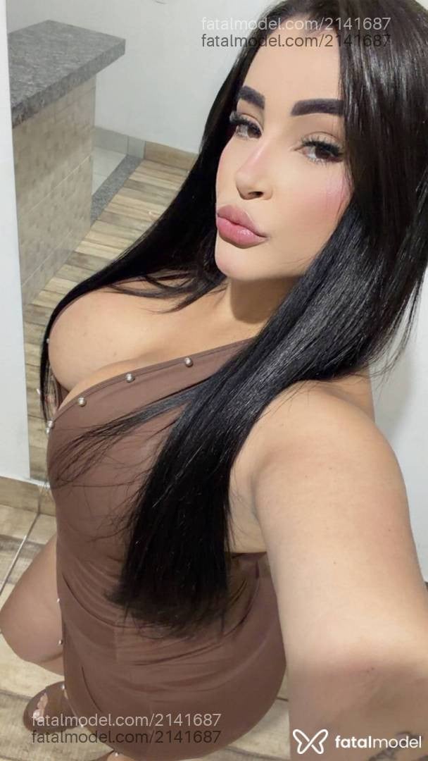 Acompanhante mulher com cabelo castanho de olhos mel - Tiffany