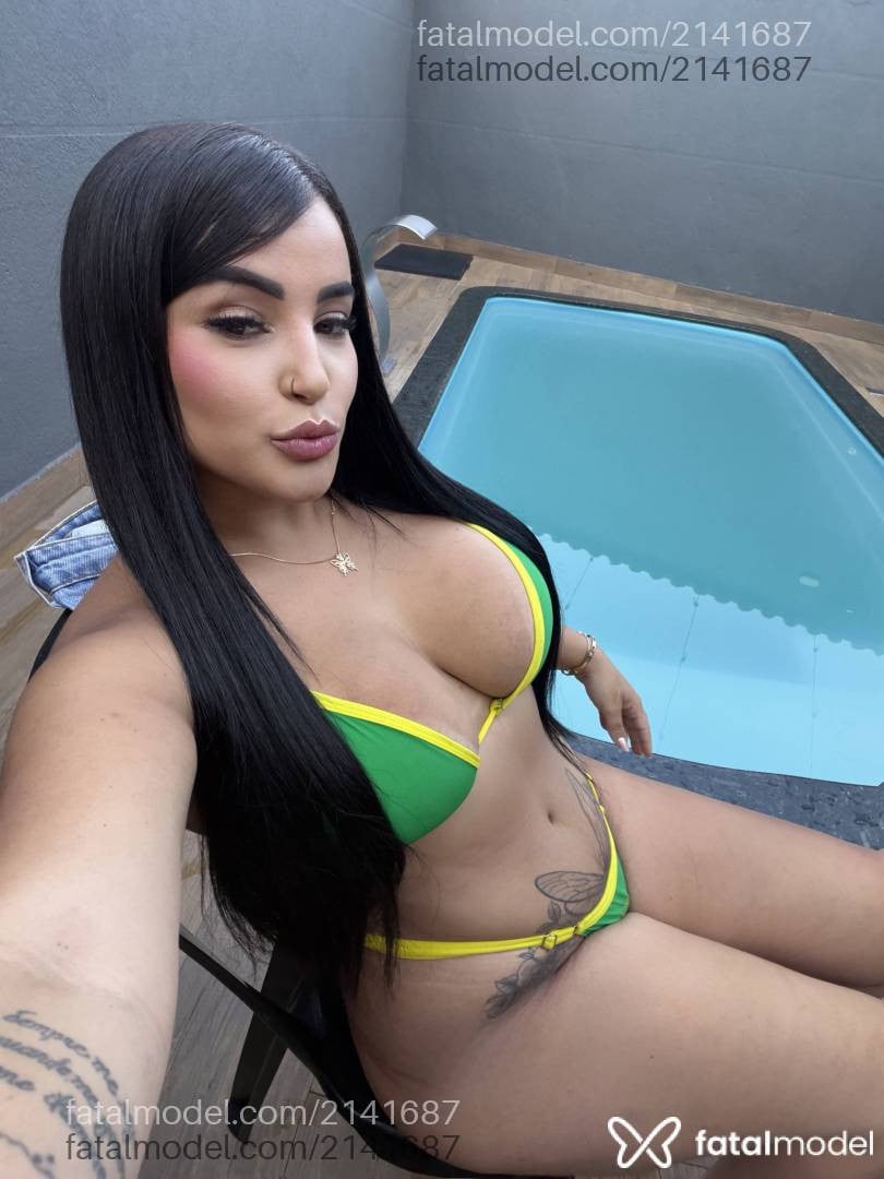 Acompanhante mulher com cabelo castanho de olhos mel - Tiffany