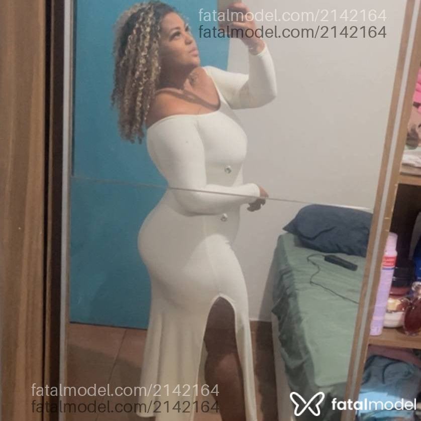 Acompanhante mulher loira (o) de olhos castanhos - Bruna Dias
