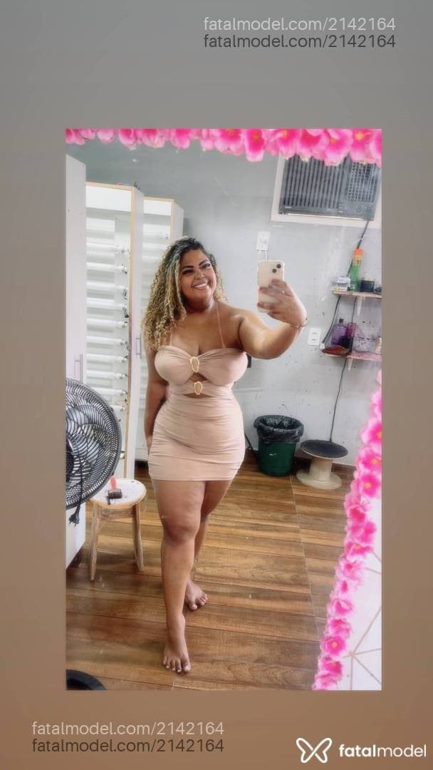 Acompanhante mulher loira (o) de olhos castanhos - Bruna Dias