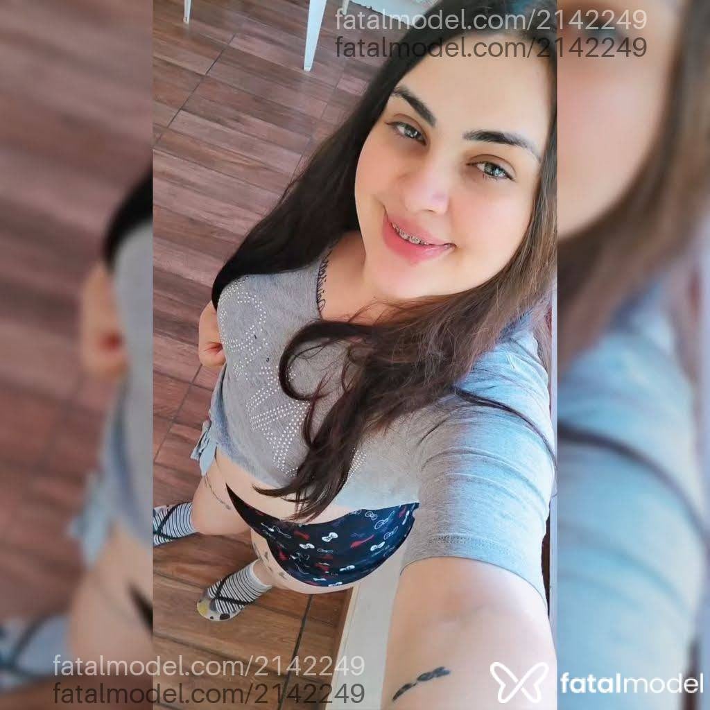 Acompanhante mulher com cabelo castanho de olhos azuis em Pimenta Bueno - Maria