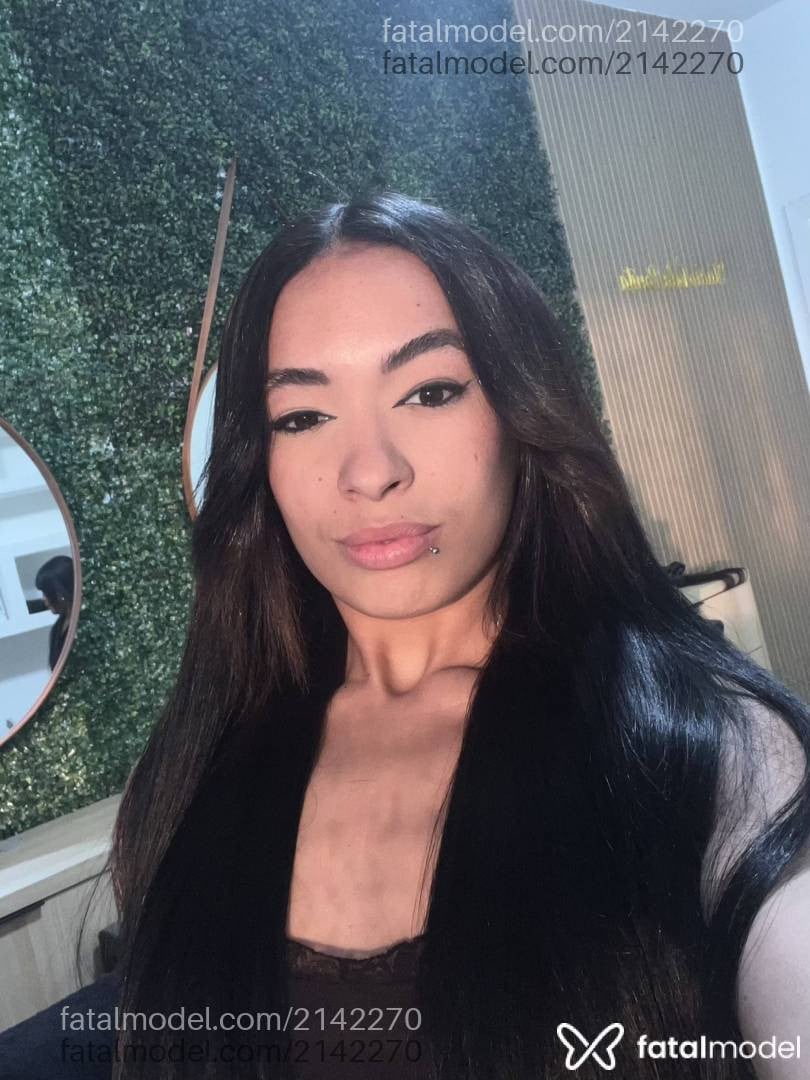 Acompanhante mulher morena (o) de olhos mel - Lya Lopes