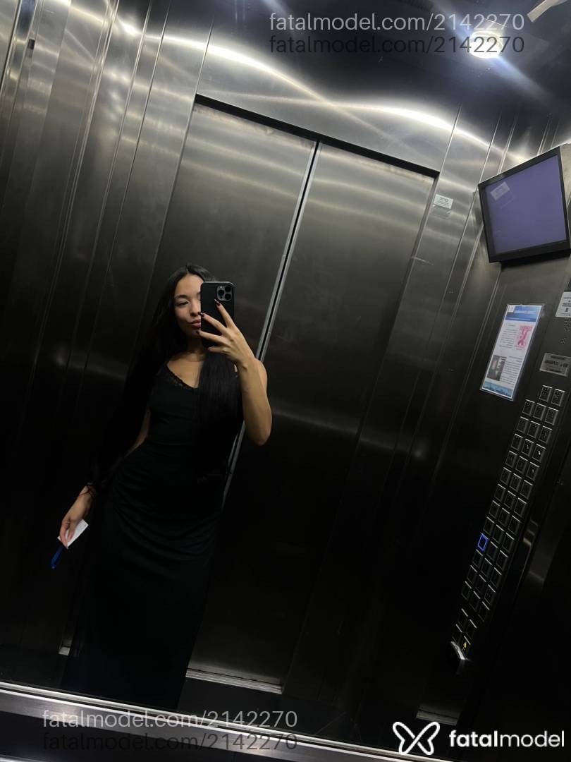 Acompanhante mulher morena (o) de olhos mel - Lya Lopes