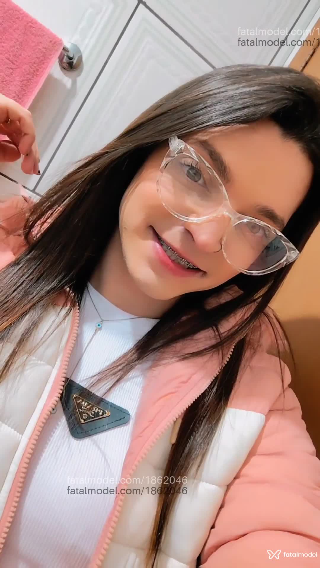 Acompanhante mulher trans com cabelo castanho de olhos mel em Gravataí - Bianca Borges
