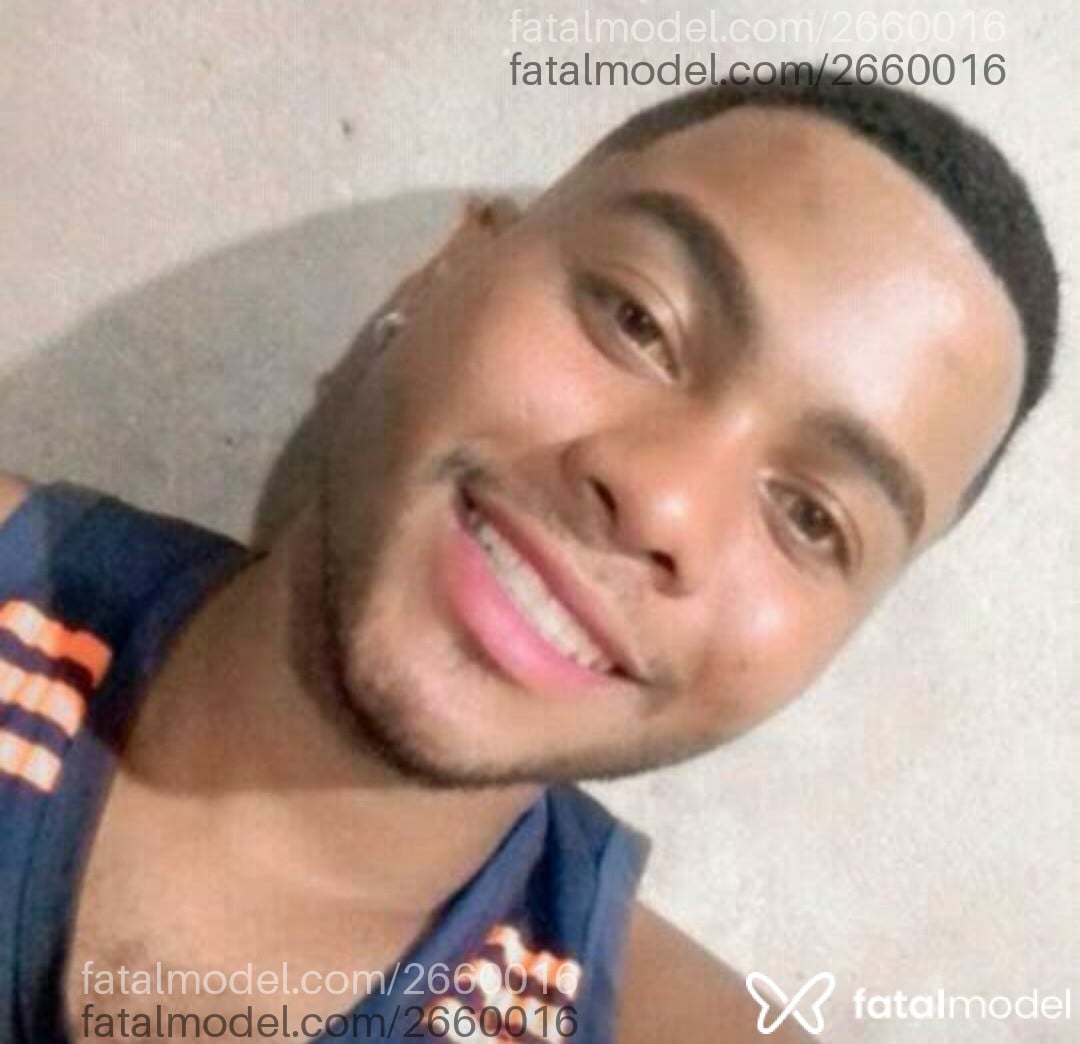 Acompanhante homem com cabelo castanho de olhos mel em Brasília - Ariss