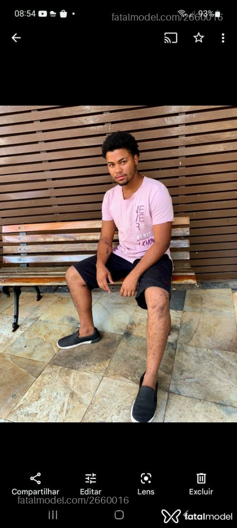 Acompanhante homem com cabelo castanho de olhos mel em Brasília - Ariss