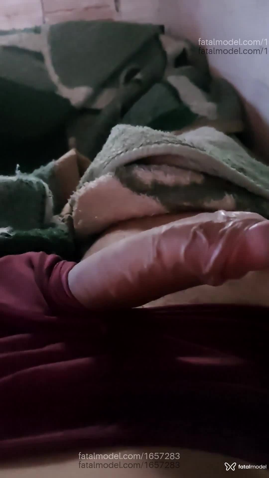 Acompanhante homem morena (o) de olhos pretos em Virtual - Gregoo