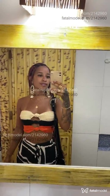 Acompanhante mulher morena (o) de olhos pretos em Virtual - Luana