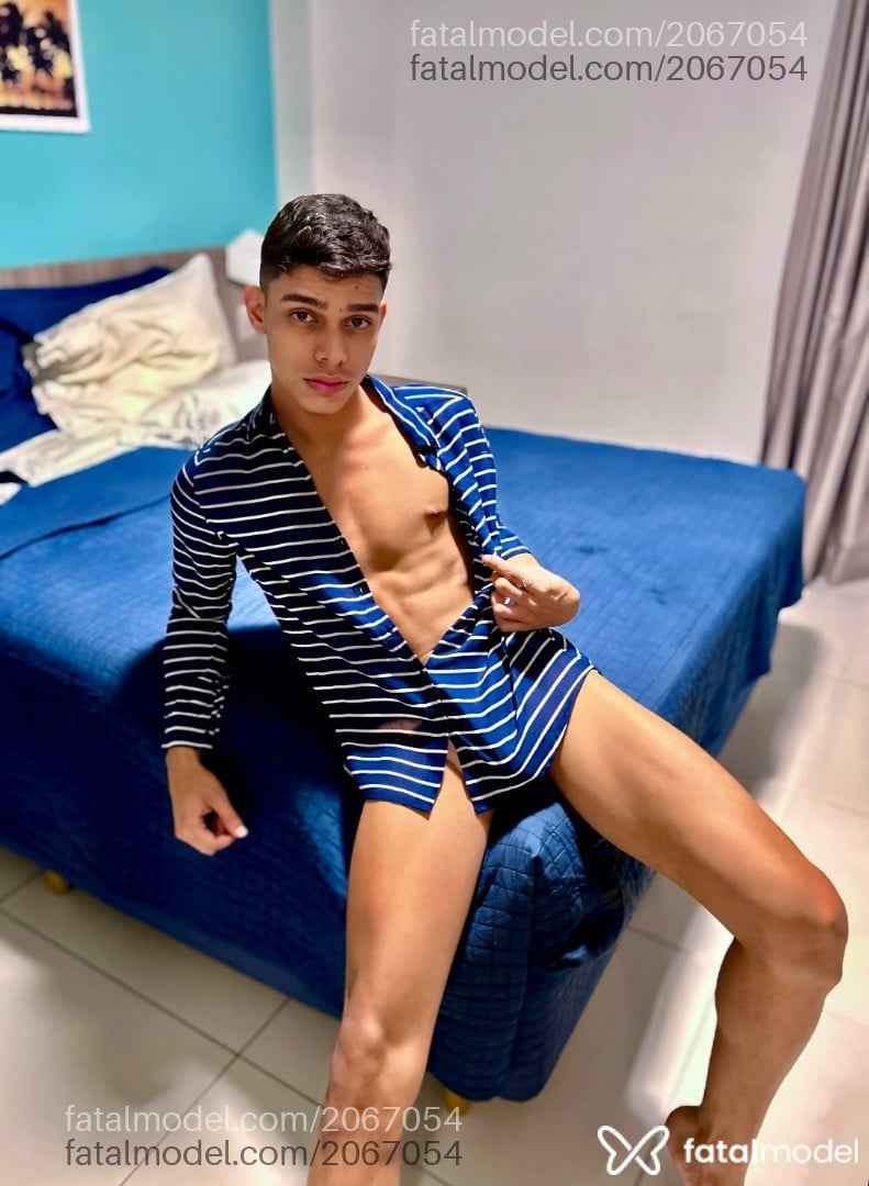 Acompanhante homem com cabelo castanho de olhos mel em João Pessoa Acompanhante homem com cabelo castanho de olhos mel em João Pessoa - Yan Muniz