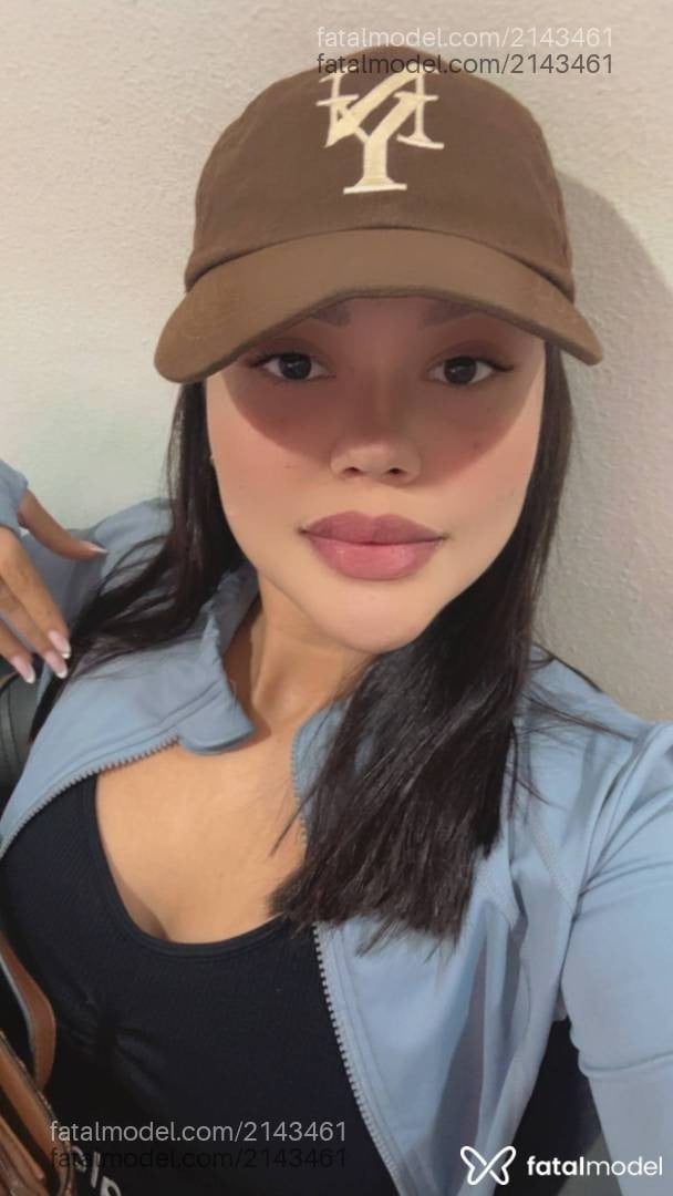 Acompanhante mulher com cabelo castanho de olhos castanhos - Thais Silva
