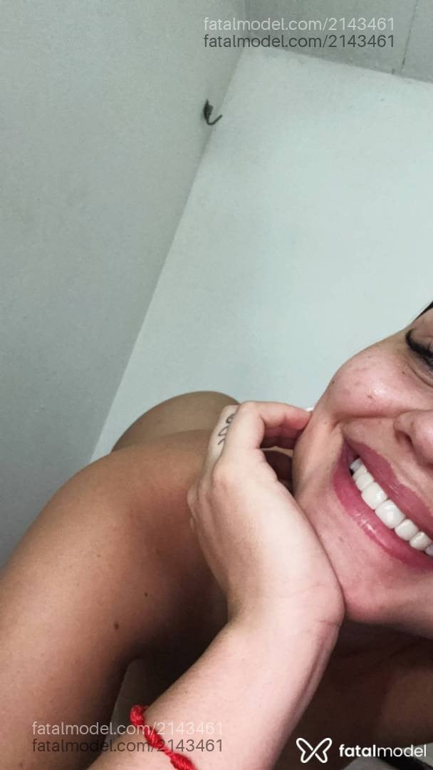 Acompanhante mulher com cabelo castanho de olhos castanhos - Thais Silva