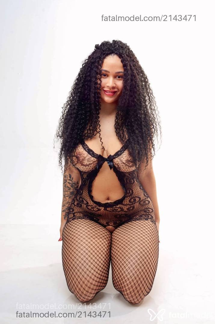 Acompanhante mulher com cabelo castanho de olhos castanhos - Bruna Ferraz