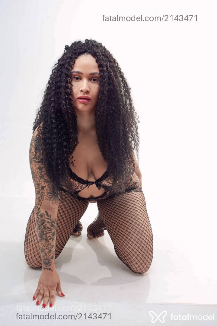 Acompanhante mulher com cabelo castanho de olhos castanhos - Bruna Ferraz