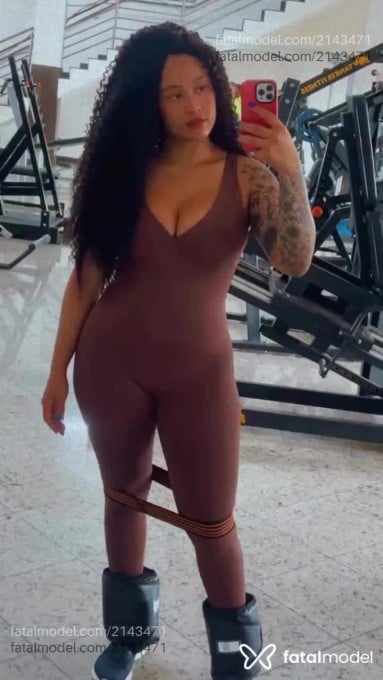 Acompanhante mulher com cabelo castanho de olhos castanhos em Araras - Bruna Ferraz